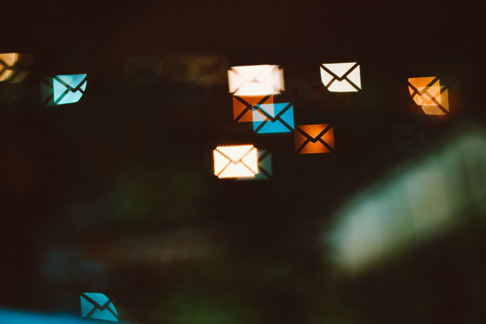 Person at iMac with Gmail open - email and eDiscovery